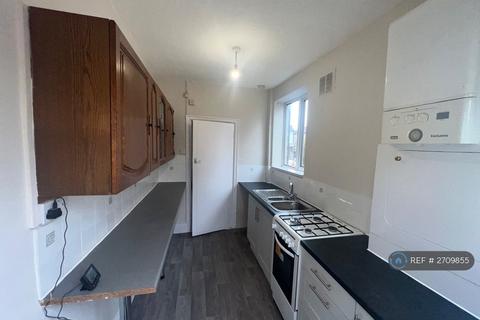 3 bedroom semi-detached house to rent, Haversham Road, Manchester, M8