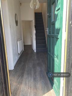 2 bedroom semi-detached house to rent, Whingate Grove, Leeds, LS12