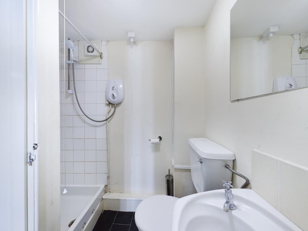 Cam00560 p1 pr0017 still04