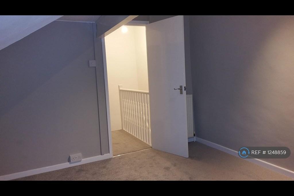 Top Floor  Bedroom
