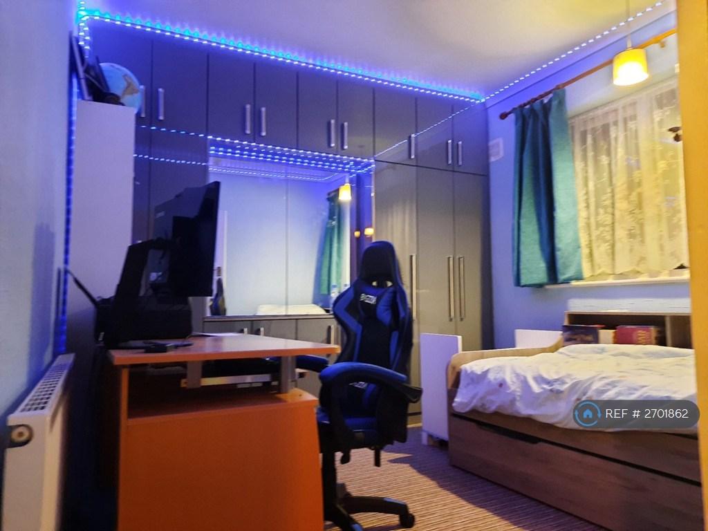 Double Bedroom