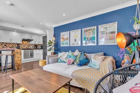 2 bedroom flat to rent, Lennox House, Brighton, BN2