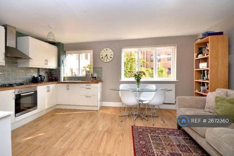 1 bedroom flat to rent, Glenville Grove, London, SE8