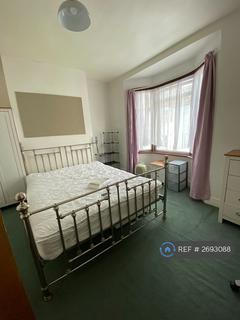 4 bedroom terraced house to rent, St. Martins Place, Brighton, BN2