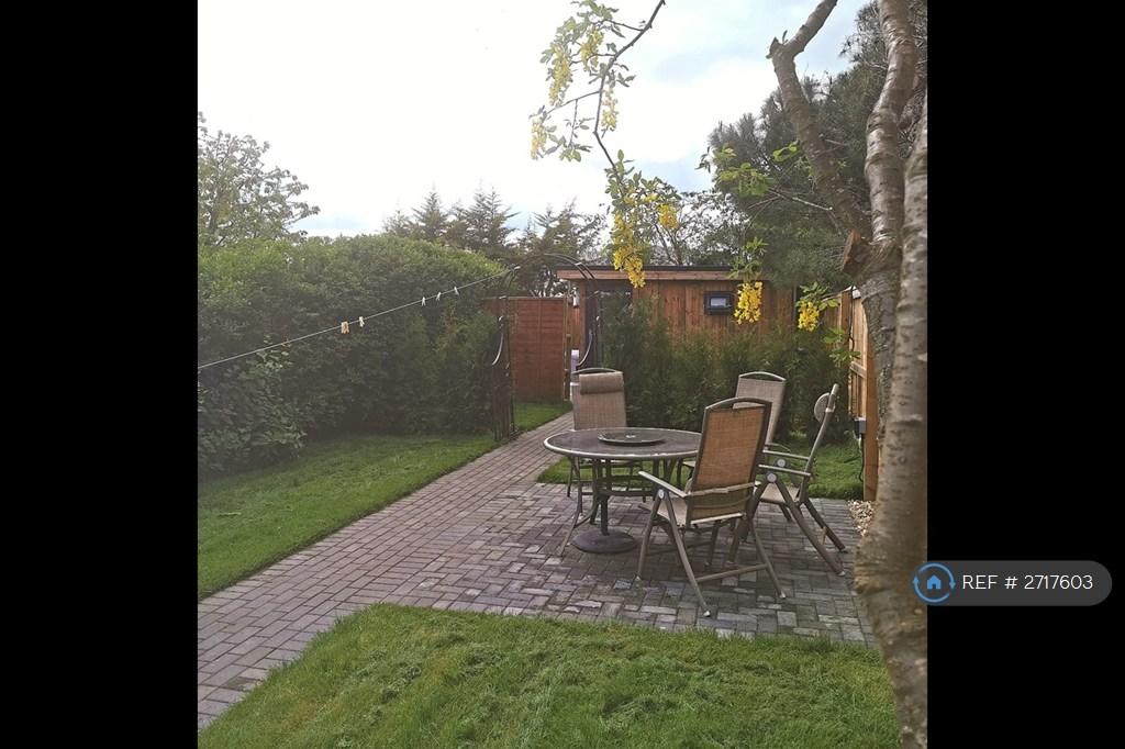 Garden - Lawn And Patio