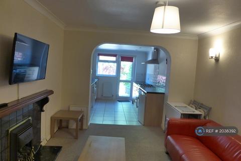 5 bedroom semi-detached house to rent, Fox Lane, Winchester, SO22