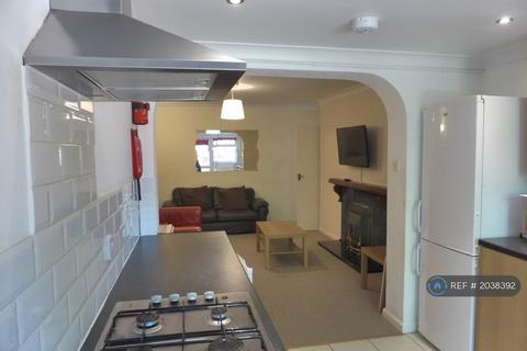 5 bedroom semi-detached house to rent, Fox Lane, Winchester, SO22