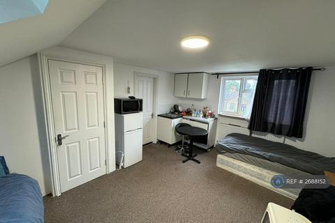 undefined, Lincoln Road, Enfield, EN3