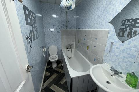 undefined, Esmond Terrace, Leeds, West Yorkshire, LS12