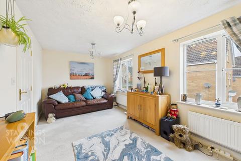 4 bedroom townhouse for sale, Bishy Barnabee Way, Three Score, Norwich