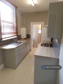 2 bedroom terraced house to rent, Queensland Avenue, Coventry, CV5