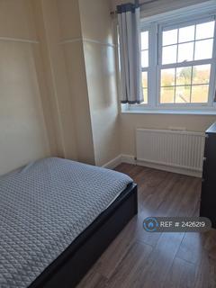 1 bedroom in a flat share to rent, London, London, SW4