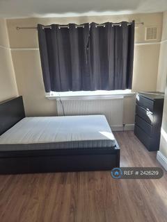 1 bedroom in a flat share to rent, London, London, SW4
