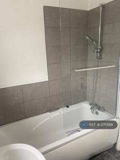 2 bedroom maisonette to rent, Ryebridge Close, Leatherhead, KT22