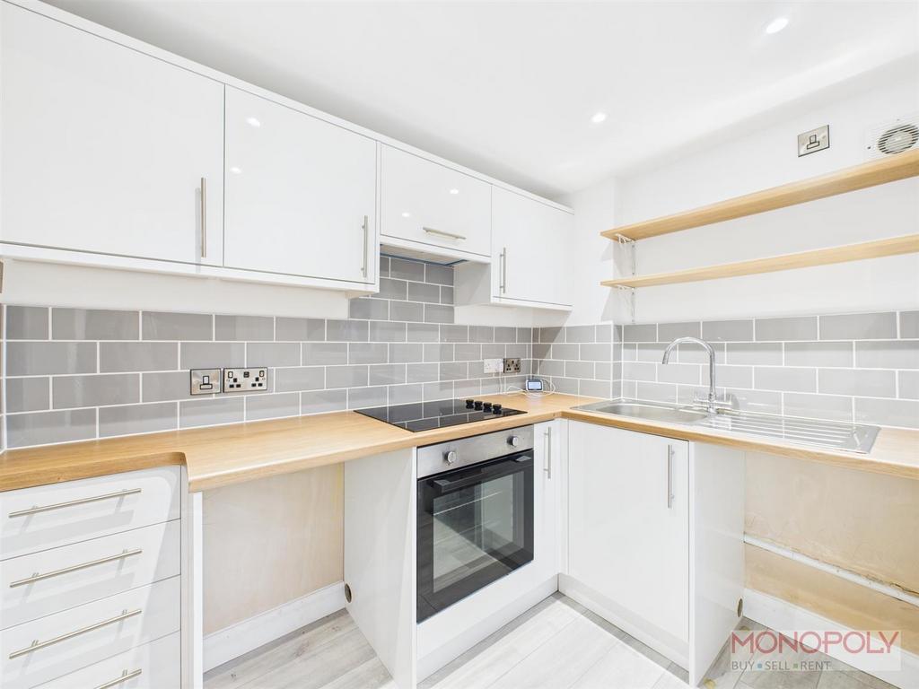 CAM04439 G0-PR0191-STILL005.jpg