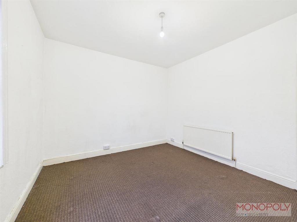 CAM04439 G0-PR0191-STILL010.jpg