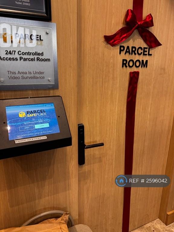24/7 Secure Access Parcel Room