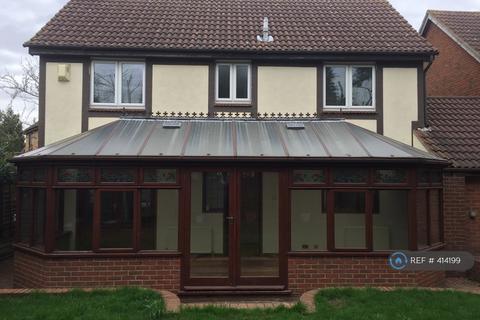 4 bedroom detached house to rent, Cavendish Way, Basildon, SS15