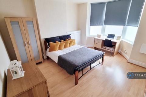 3 bedroom end of terrace house to rent, Lower Regent Street, Beeston, Nottingham, NG9