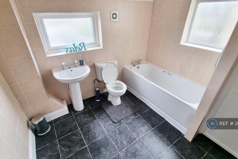 3 bedroom end of terrace house to rent, Lower Regent Street, Beeston, Nottingham, NG9