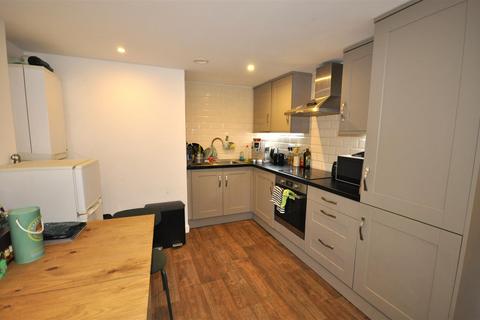 2 bedroom apartment to rent, Birmingham Road, Warwick
