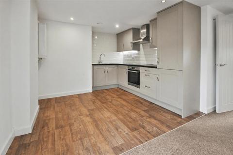 2 bedroom apartment to rent, Birmingham Road, Warwick