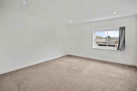 2 bedroom apartment to rent, Birmingham Road, Warwick