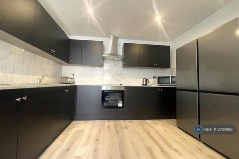 1 bedroom in a house share to rent, Canterbury Street, Gillingham, ME7