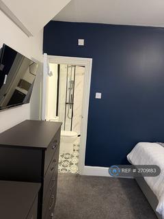 1 bedroom in a house share to rent, Canterbury Street, Gillingham, ME7
