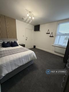 1 bedroom in a house share to rent, Canterbury Street, Gillingham, ME7