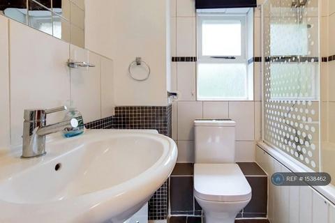 undefined, Elmgreen Close, Stratford, E15