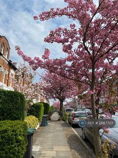 2 bedroom flat to rent, Cecile Park, London, N8