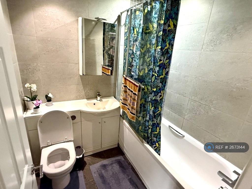 Upstairs Bathroom