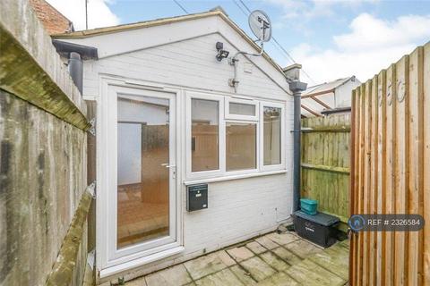 1 bedroom semi-detached house to rent, Hatfield Road, St. Albans, AL1