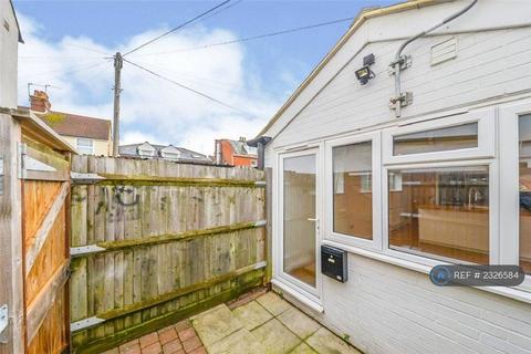 1 bedroom semi-detached house to rent, Hatfield Road, St. Albans, AL1