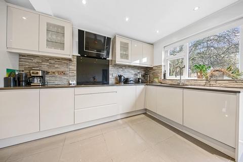 undefined, Grosvenor Road, Dagenham, RM8