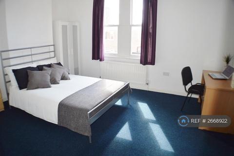 4 bedroom semi-detached house to rent, Montpelier Road, Nottingham, NG7