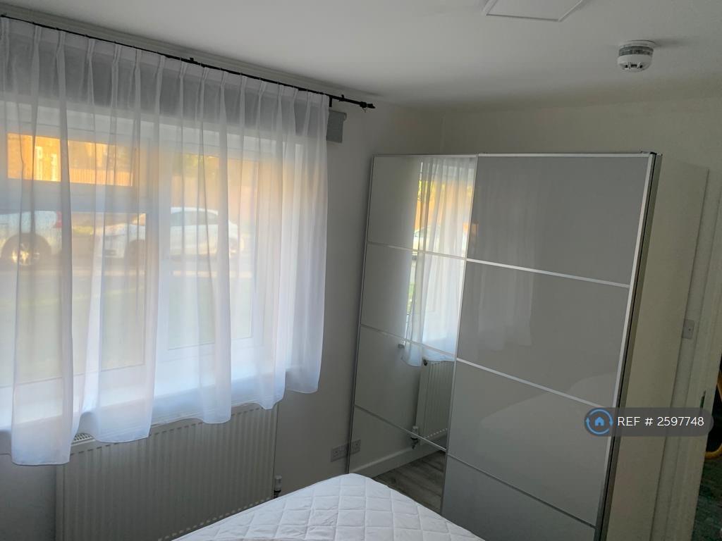 2 Bedroom