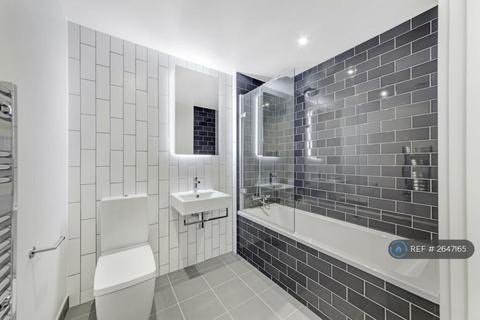 1 bedroom flat to rent, Royal Wharf, London, E16
