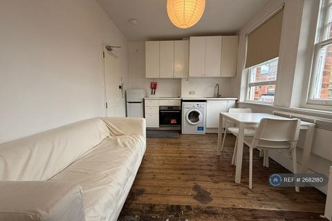 undefined, Tottenham Lane, London, N8