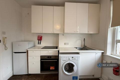 undefined, Tottenham Lane, London, N8