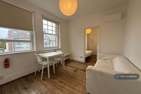 undefined, Tottenham Lane, London, N8