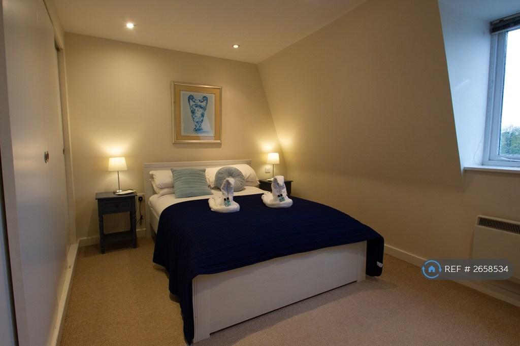 Double Bedroom With En-Suite