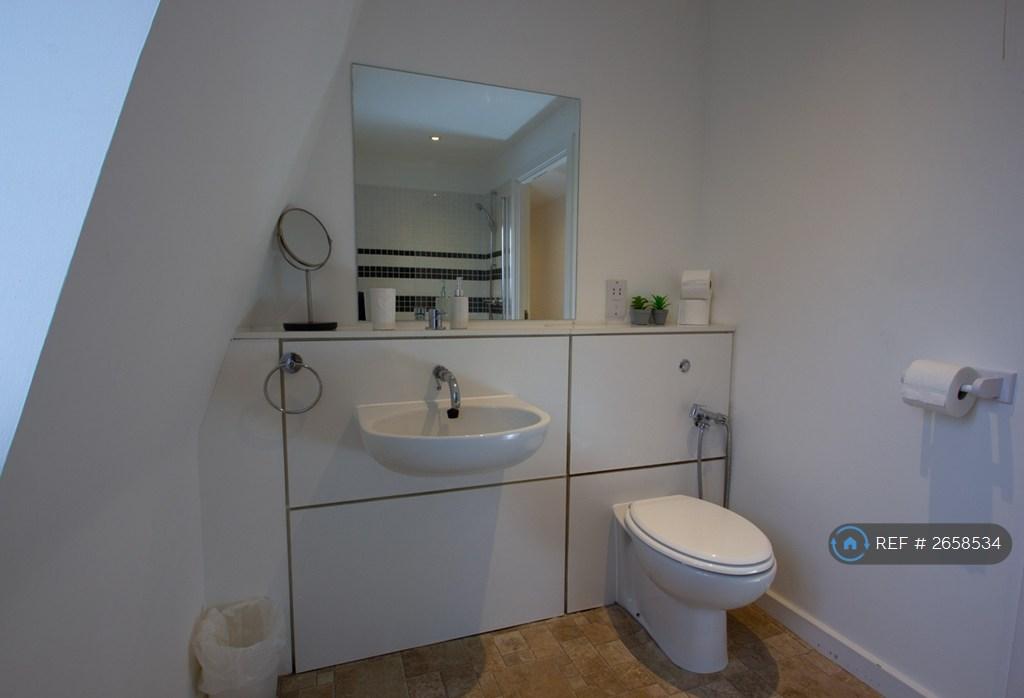 Bathroom 2