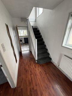 3 bedroom semi-detached house to rent, Nobes Avenue, Gosport PO13