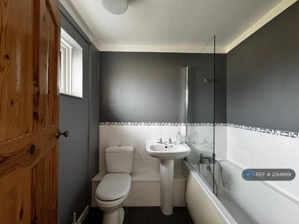 Upstairs Bathroom