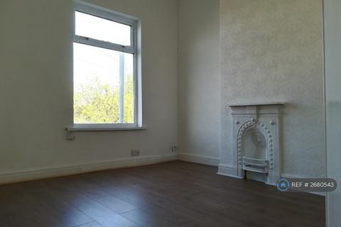 2 bedroom terraced house to rent, Victoria Road, Stoke-On-Trent, ST1