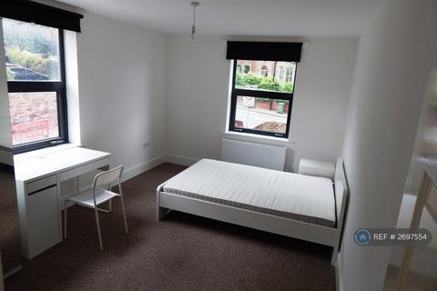 2 bedroom flat to rent, Clarendon Road, Leed, LS2