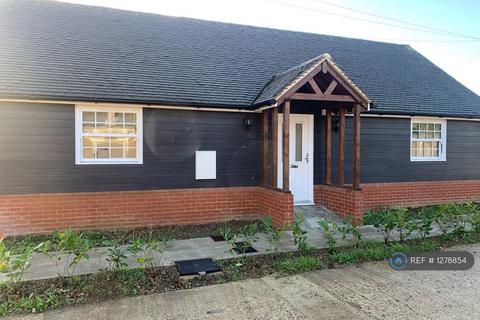 2 bedroom bungalow to rent, Little Warley Hall Lane, Little Warley, Brentwood, CM13