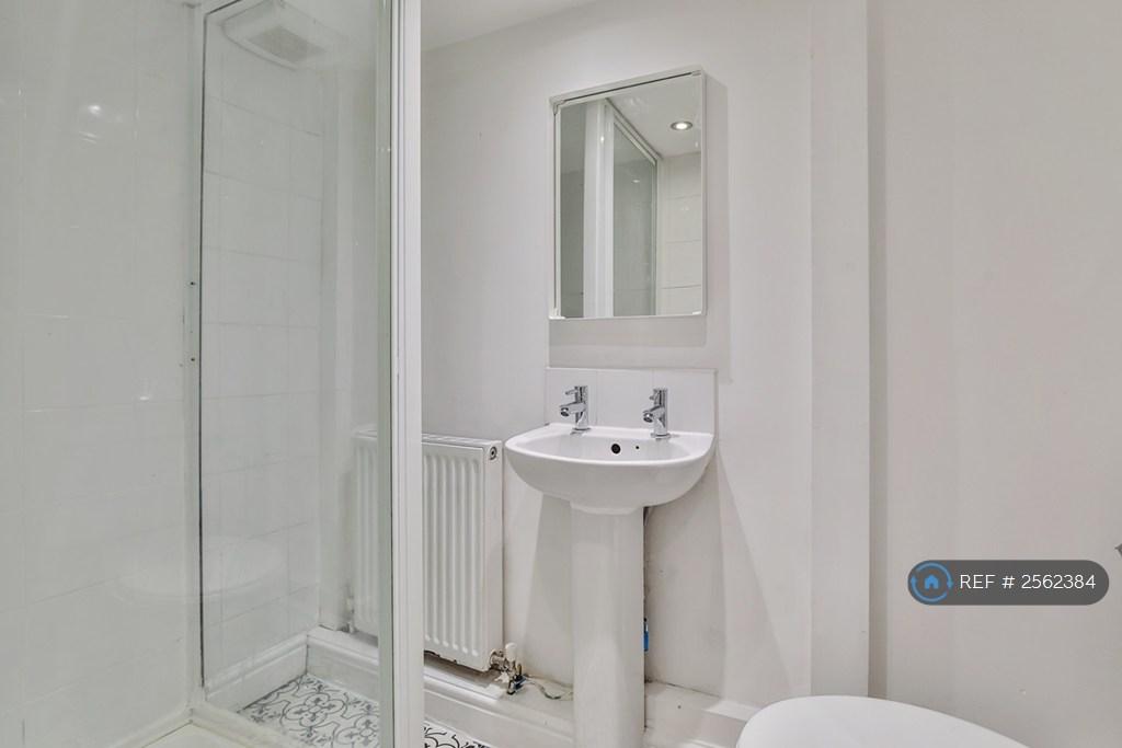 Basement Showerroom